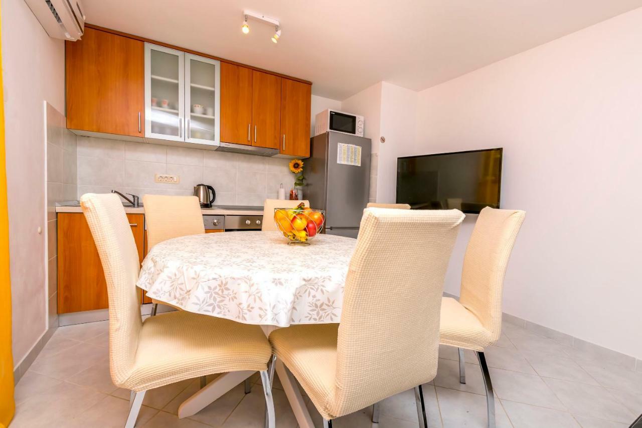 Apartment Vukorepa Razanj Ngoại thất bức ảnh